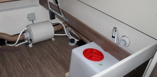 De watertank reinigen van de camper / caravan De watertank reinigen van de camper / caravan