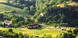 Camping Agricamp Picobello bij het oude dorpje Monte Rinaldo Agricamp Picobello