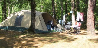 Camping La Tuque aan de zuidkant van de Vallée du Lot La Tuque