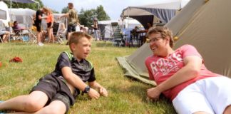 Video: Kinderen over kamperen Henk op de Camping