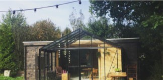 Huisje bouwen op camping BuitenLand camping BuitenLand