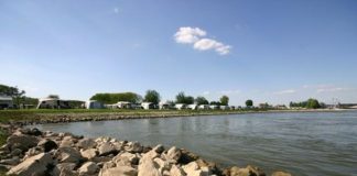 Camping Waalstrand direct aan de rivier de Waal Camping Waalstrand