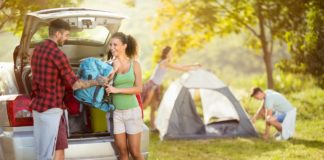 Goed voorbereid op kampeervakantie met de auto Het is eindelijk zover: na lang wachten mogen jullie er even helemaal tussenuit tijdens een relaxte kampeervakantie. Omdat het weer in Nederland