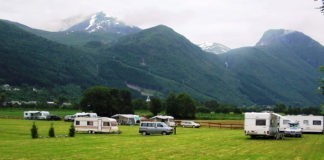 Camping Stordal aan het fantastische Storfjord Camping Stordal