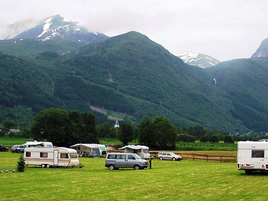 Camping Stordal aan het fantastische Storfjord Camping Stordal