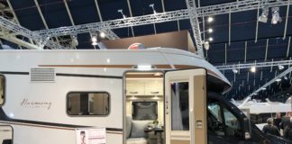 Afzet van caravans en campers blijft groeien caravan en kampeerauto