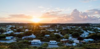 Camping de Lakens midden in het duingebied Camping de Lakens