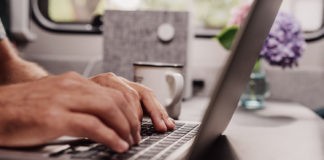 Camper als thuiswerkplek populair Camper als thuiswerkplek populair