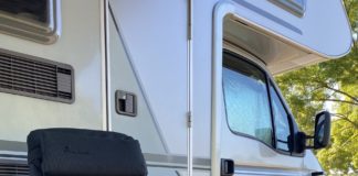 Je camper in en de vakantie begint Je camper in en de vakantie begint