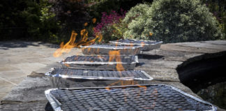 Tips om kwalitatief vlees te grillen op een wegwerp BBQ Tips om kwalitatief vlees te grillen op een wegwerp BBQ