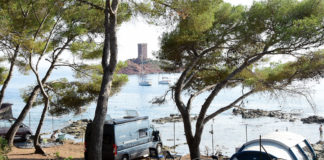 Camping La Plage du Dramont in een idyllische omgeving Camping La Plage du Dramont in een idyllische omgeving