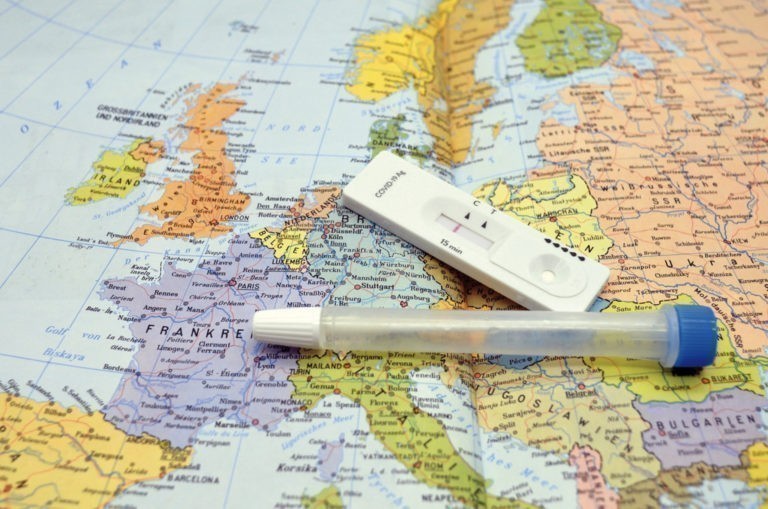 ANWB wil goedkopere PCR-test voor vakantiegangers ANWB wil goedkopere PCR-test voor vakantiegangers