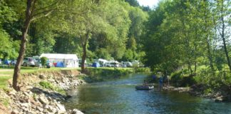 Camping Prümtal langs de rivier de Prüm Camping Prümtal langs de rivier de Prüm