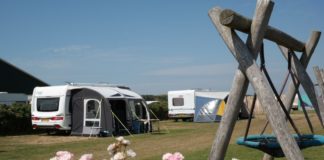 Boerencamping Duinzoomhoeve midden tussen de bollenvelden Boerencamping Duinzoomhoeve midden tussen de bollenvelden