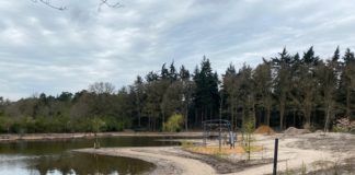Nieuwe visvijver op camping De Kleine Wolf AA Ecostabiele schelpen geven camping De Kleine Wolfverder vorm