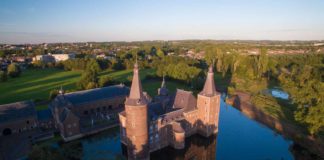 Kasteel Hoensbroek is het allermooiste kasteel van Nederland Kasteel Hoensbroek is het allermooiste kasteel van Nederland