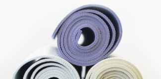 Travel Yogamatten: Lichtgewicht en opvouwbare reis matjes Travel Yogamatten: Lichtgewicht en opvouwbare reis matjes