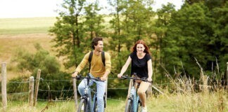 Een kwart van de Nederlanders vindt het spannend om op vakantie te fietsen Een kwart van de Nederlanders vindt het spannend om op vakantie te fietsen