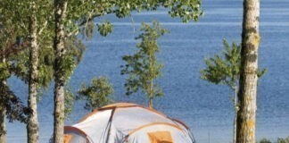 Camping Le Caussanel aan de oevers van het meer van Pareloup Camping Le Caussanel aan de oevers van het meer van Pareloup