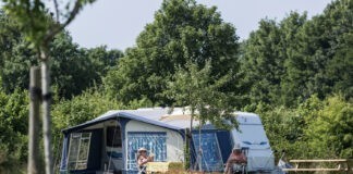 Ga je binnenkort kamperen? Dit is handig om mee te nemen! Ga je binnenkort kamperen? Dit is handig om mee te nemen!