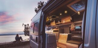 VAN-Jorn maakt zijn Duitse debuut op CARAVAN Bremen VAN-Jorn maakt zijn Duitse debuut op CARAVAN Bremen