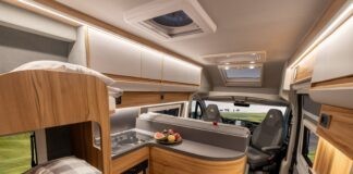 Stapelbed voor drie kinderen in nieuwe buscamper Affinity Five Stapelbed voor drie kinderen in nieuwe buscamper Affinity Five