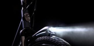 Onderzoek Gazelle: fietsen zonder verlichting Onderzoek Gazelle: 81% vindt fietsen zonder verlichting ronduit asociaal