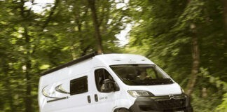 Forster goochelt met ruimte in de V 599 EBL met enkele bedden Forster goochelt met ruimte in de V 599 EBL met enkele bedden