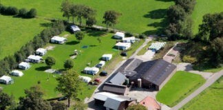 Kampeerboerderij De Spochthoorn in Nijkerk Kampeerboerderij De Spochthoorn in Nijkerk