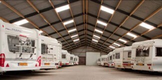 Donkers Caravanstalling – Brabant Nistelrode Donkers Caravanstalling - Brabant Nistelrode