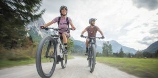 Ook voor getrainde fietsers is e-biken in de Alpen geweldig Ook voor getrainde fietsers is e-biken in de Alpen geweldig