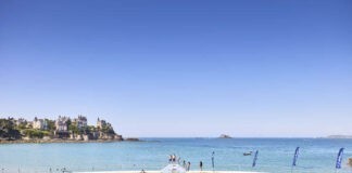 Fietsroute van Nantes naar de Mont Saint Michel Zeezwembad Plage de l'Ecluse