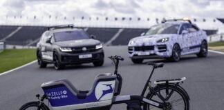 Gazelle zet Safety Bikes in tijdens Formula 1 Dutch Grand Prix De Gazelle Safety Bike met op de achtergrond de Courtesy Cars