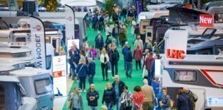 Kamperen onverminderd populair Kamperen onverminderd populair: Kampeer & Caravan Jaarbeurs trekt weer meer bezoekers