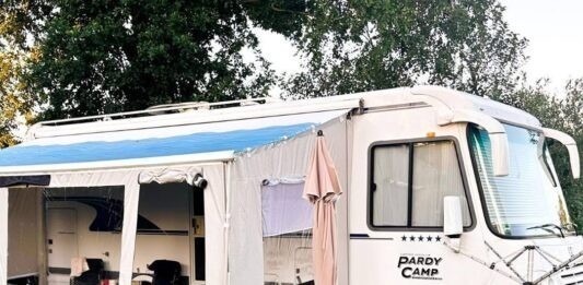 PardyCamp camperverhuur en elektrische installaties PardyCamp camperverhuur en elektrische installaties