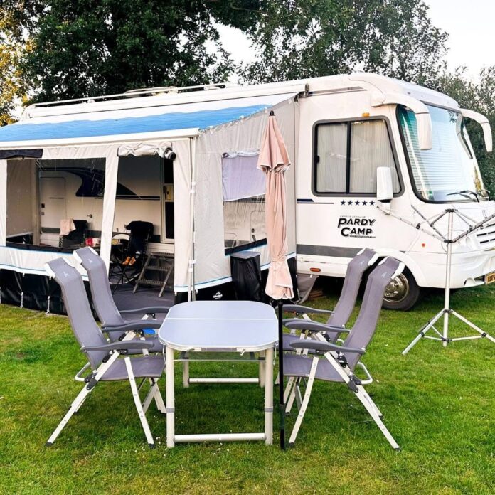 PardyCamp camperverhuur en elektrische installaties PardyCamp camperverhuur en elektrische installaties