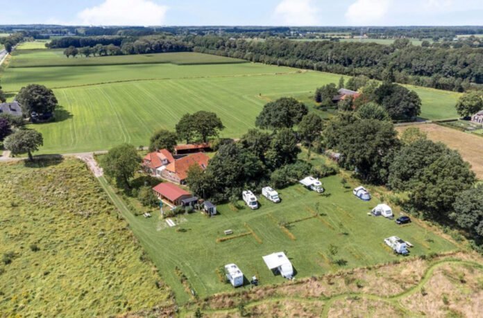 Camperhoeve On The Road Again: kampeerplezier in het groen Camperhoeve On The Road Again: kampeerplezier in het groen