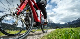 E-biken in de Alpen: mooie routes over de toppen, 5 aanraders E-biken in de Alpen: mooie routes over de toppen, 5 aanraders