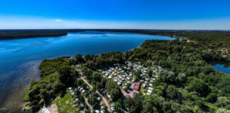Kamperen aan het Plauer Meer: Campingpark Zuruf Kamperen aan het Plauer Meer: Campingpark Zuruf