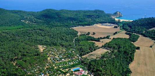 Kamperen aan de Costa Brava bij Camping Benelux Kamperen aan de Costa Brava bij Camping Benelux