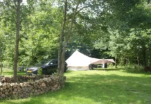 Camping Les Arbois: Gezellig kamperen in het groen Camping Les Arbois: Gezellig kamperen in het groen