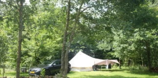 Camping Les Arbois: Gezellig kamperen in het groen Camping Les Arbois: Gezellig kamperen in het groen