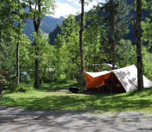 Kamperen midden in de natuur bij Waldcamping Batmund Kamperen midden in de natuur bij Waldcamping Batmund