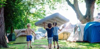Geen wifi, wel verbinding Geen wifi, wel verbinding: het park om de hoek is dé reisbestemming van deze zomer
