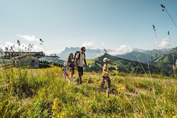 6x themawandelingen voor de hele familie in Châtel en Les Gets 6x themawandelingen voor de hele familie in Châtel en Les Gets