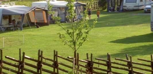 Almenland Camping midden in groene natuur Almenland Camping midden in groene natuur