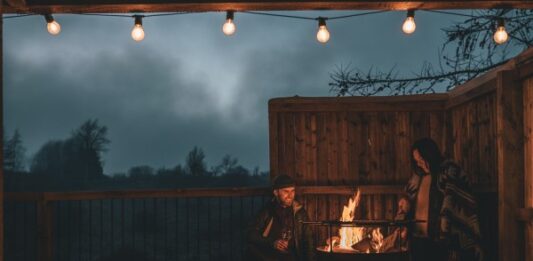 Romantiek in de Deense natuur Romantiek in de Deense natuur: wijn, kampvuur en een nacht onder de sterren bij Camp Adventure