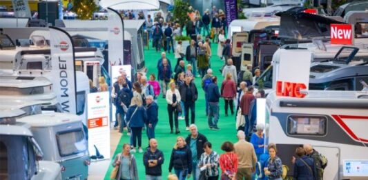 Van iconische comeback tot primeur Van iconische comeback tot primeur: 60ste Kampeer & Caravan Jaarbeurs