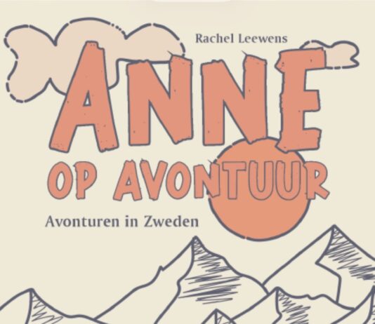 Wat als je kat opeens verandert in een jongen?! Wat als je kat opeens verandert in een jongen?!