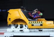 Autostoeltjes falen in botsproef Autostoeltjes falen in botsproef